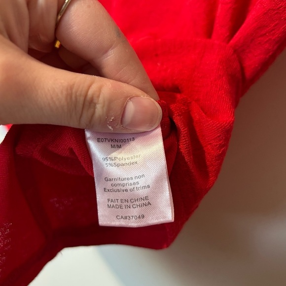 🎉4/30$🎉 Red Relaxed Short Sleeve Tee – Size M ❤️ - Picture 3 of 4